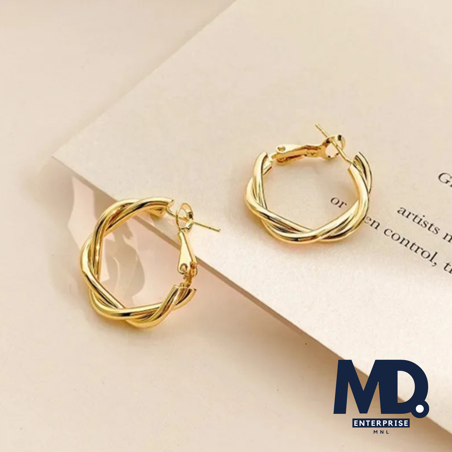 Temperament Circle Pearl Earrings